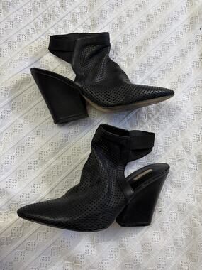 Guess‎ Norene Black Perforated Leather Booties Open Heel Women's Size 10M